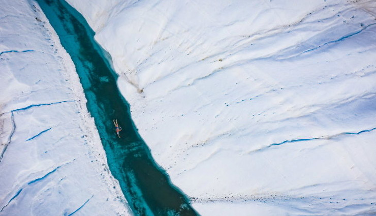 अंटार्कटिका की आइस शीट के नीचे 10 मिनट तैरा  50 साल का यह एथलीट, ऐसा करने वाला बना पहला व्यक्ति