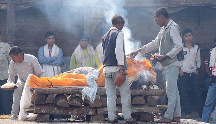 condolence,strange condolence,weird story