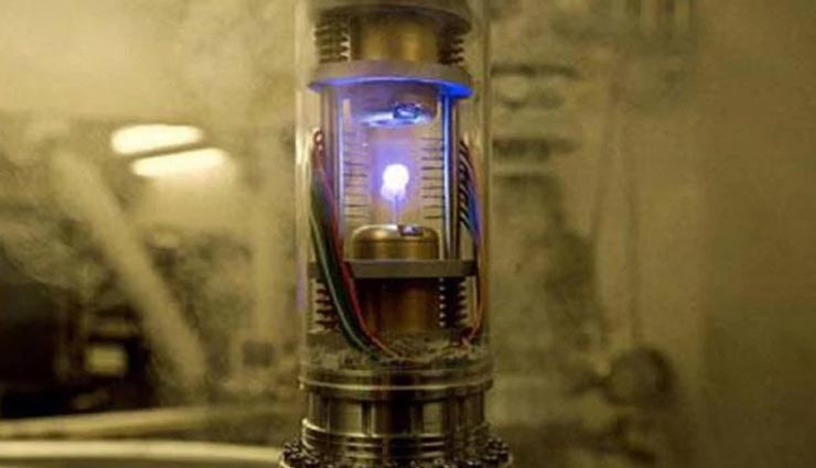 पलभर में किसी शहर को तबाह कर सकता हैं दुनिया का सबसे महंगा पदार्थ एंटीमैटर weird news,weird material,antimatter,mystery of antimatter,worlds most expensive material