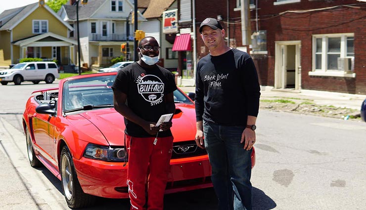 weird news,weird incident,antonio new york,clean street after protest