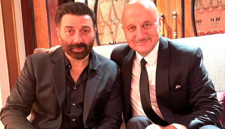 dharmendra,deol family,sunny deol,bobby deol,gadar 2,anupam kher,hum movie,utkarsh sharma,manish wadhwa