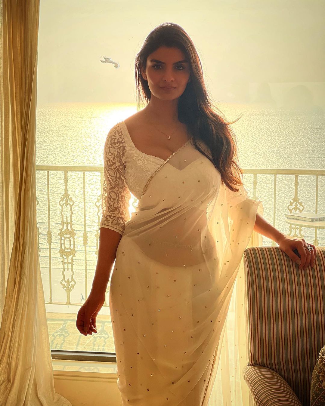 alt balaji,gandi baat 2,anveshi jain,anveshi jain hot photos,anveshi jain viral photos