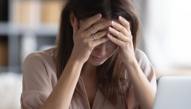 breakup advice,emotional management techniques,effective communication after breakup,coping with breakup stress,grief stages in breakup,social media etiquette post-breakup,setting boundaries after breakup,seeking support during breakup,personal growth after breakup,navigating breakup emotions