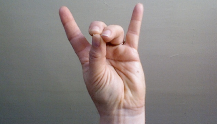 apan mudra yoga benefits,health benefits of apan mudra,apan mudra for digestion and detoxification,how to practice apan mudra for well-being,apan mudra and menstrual health,apan mudra for urinary system,energy balancing with apan mudra,apan mudra for blood pressure regulation,boosting the immune system with apan mudra,emotional stability through apan mudra