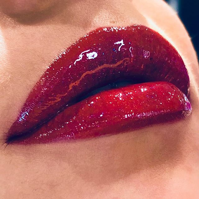 lipstick shades,trending lipstick shades,orange,hot pink,mauve,nude,apple candy red