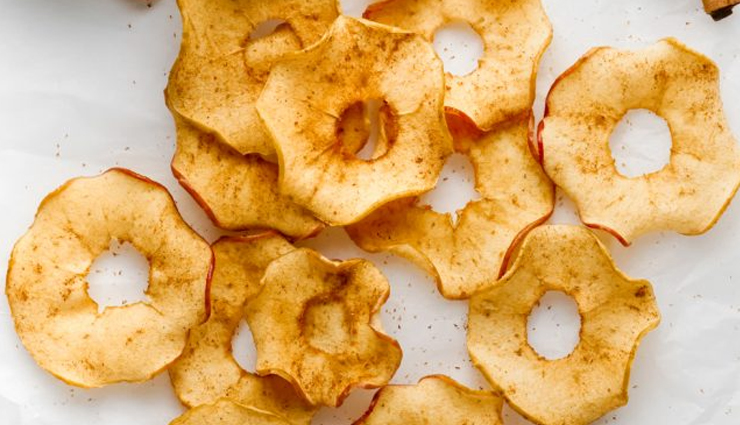baked apple chips,hunger struck,food,easy recipe
