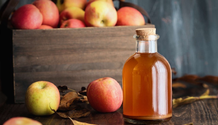 breast pain in women,mastalgia causes,cyclic breast pain,non-cyclic breast pain,breast pain during periods,home remedies for breast pain,breast tenderness,sharp pain in breast,hormonal breast pain,breast pain symptoms