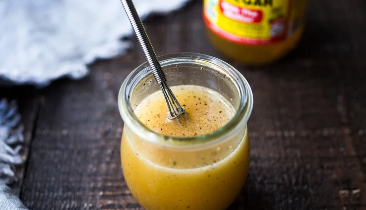 Recipe- Light and Tangy Apple Cider Vinaigrette
