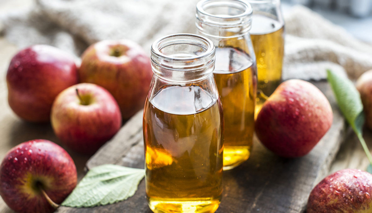 apple cider vinegar for skin,apple cider vinegar for hair,benefits of apple cider vinegar,acv for acne,acv for dandruff,apple cider vinegar skin care,apple cider vinegar hair care,natural beauty remedies,acv for glowing skin,acv for shiny hair,apple cider vinegar for scalp health,skin and hair health with acv,diy beauty with apple cider vinegar,apple cider vinegar for irritation,acv for healthy hair