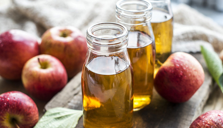 diy toners for oily skin,homemade toners for oily skin,rose water witch hazel toner,apple cider vinegar toner,green tea lemon toner,cucumber mint toner,tea tree oil toner,natural skin care for oily skin,benefits of toners for oily skin,oily skin remedies