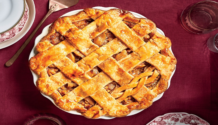 इस बार डिज़र्ट में इंडियन की जगह ट्राई करें अमेरिकन, बनाए ऐपल पाई #Recipe 