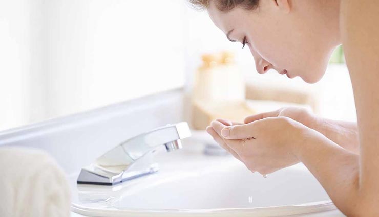 beauty tips,beauty tips in hindi,facewash tips,facewash mistakes