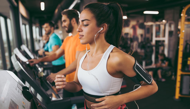15 Respectful and Non-Creepy Ways to Approach a Girl at Gym