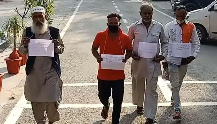 योगी सरकार 2.0: खौफ में अपराधी,  'अपराध नहीं करूंगा' लिखे पर्चे लेकर पहुंचे थाने