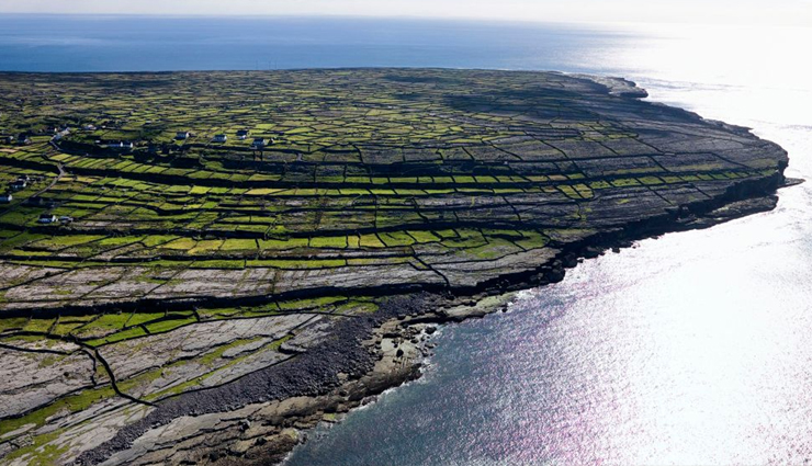 tourist places ireland,top attractions ireland,best places to visit in ireland,must-see destinations ireland,famous landmarks ireland,ireland travel guide