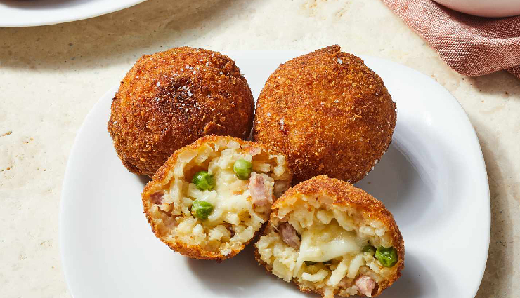 italian iconic foods,must-try italian dishes,italy culinary delights,italian cuisine highlights,traditional italian recipes,italian food exploration,italian gastronomic experience,italian food travel guide,famous italian dishes,best italian food experiences,authentic italian cuisine,italian food tourism,italian culinary heritage,iconic italian flavors,top italian food recommendations,italian food culture,popular italian dishes,italian food adventures,italian food journey,italian cuisine essentials