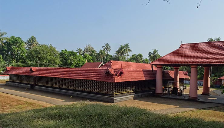 temples in thrissur kerala,must-visit temples in thrissur,famous temples in thrissur,thrissur temple tour,ancient temples in kerala,spiritual places in thrissur,top temples in thrissur,cultural temples in thrissur,pilgrimage sites in thrissur,historic temples in kerala
