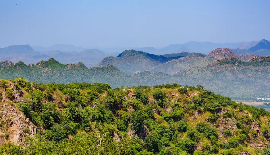 अरावली संरक्षण को लेकर राष्ट्रपति सचिवालय में याचिका दायर, 100 मीटर ऊंचाई की शर्त हटाने का अनुरोध