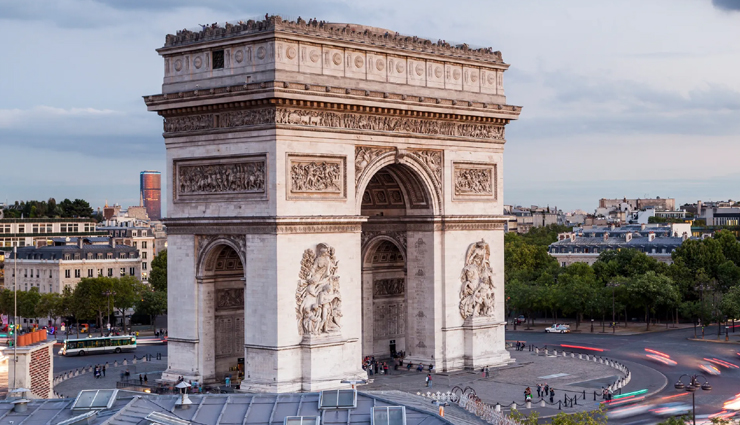 paris attractions,tourist places in paris,eiffel tower,louvre museum,notre dame cathedral,montmartre,sacre-coeur,moulin rouge show,arc de triomphe,champs elysées,tuileries garden,musée d’orsay,impressionist art,palais garnier,latin quarter,university of paris,luxembourg garden,french and english gardens,orchid greenhouse,botanical heritage