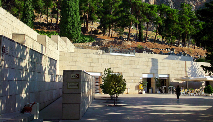 greece,museum in greece,the open museum of urban street art,the national archaeological museum of athens,the national museum of contemporary art,the museum of cycladic art,the archaeological museum of delphi,the museum of byzantine culture,the silversmithing museum of ioannina,the museum of the international hippocratic foundation of kos,travel,travel guide,travel tips,holidays