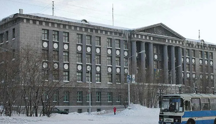 arctic circle,largest cities in arctic circle,murmansk,russia,norilsk,vorkuta,tromso,norway,apatity,russia,severomorsk