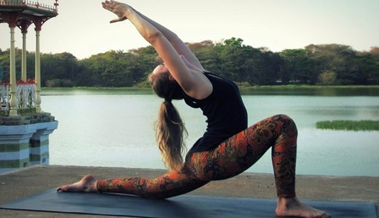 ardha chandrasana,yoga benefits,yoga tips