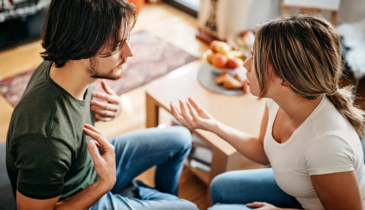 signs of a loveless relationship,recognizing a loveless relationship,symptoms of a loveless relationship,identifying a loveless relationship,loveless relationship signs,signs your relationship lacks love,loveless marriage symptoms,emotional detachment in relationships,relationship without love signs,when love fades in a relationship,identifying emotional flatline in relationships,communication breakdown in relationships,loss of intimacy signs,lack of affection in relationships,future uncertainty in relationships,relationship joy imbalance,apathy in relationships,planning solo futures,outsourcing excitement in relationships,recognizing emotional detachment