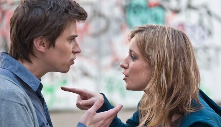 आपका पार्टनर करता है आपकी हर बात पर शक, इन 5 तरीकों से संभाले बात