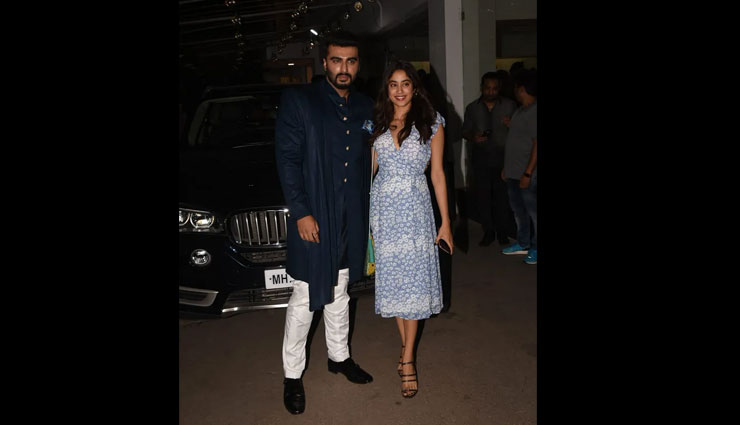 arjun kapoor,janhvi kapoor,janhvi kapoor turns cheerleader,panipat screening,entertainment news