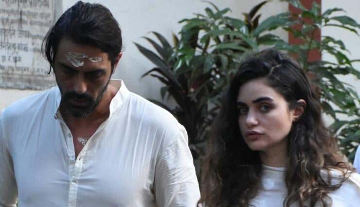 एक्टर अर्जुन रामपाल की मां का निधन, अंतिम संस्कार में पहुंचे बॉलीवुड के कई दिग्गज सितारे bollywood,arjun rampal,arjun rampal mother dies