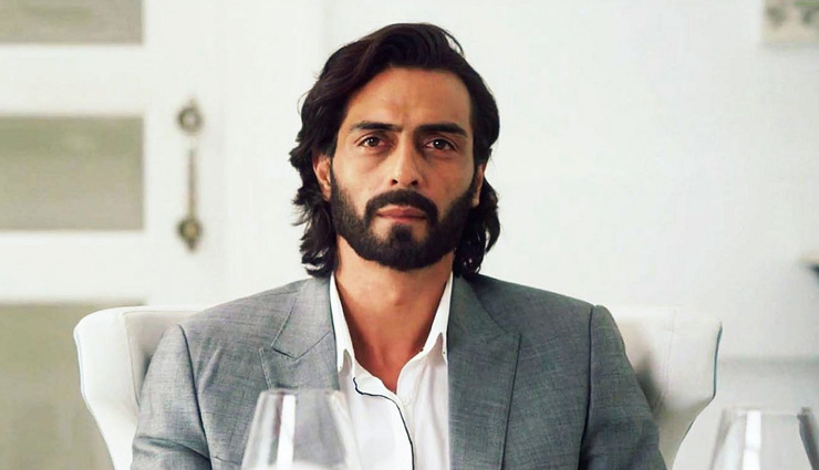 bollywood,entertainment,hollywood,lifeberrys,acting is not the only business these 10 stars do,side business of stars,celebrities business,how celebrities earn,extra work of celebrities