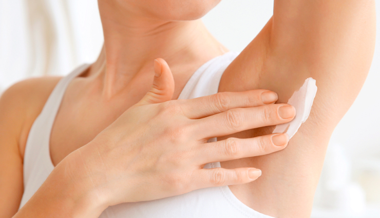 armpit shaving tips,smooth underarms,hair-free underarms,women grooming,shaving techniques,razor recommendations,how to prevent razor burns,ingrown hair prevention,best practices for armpit shaving,skincare tips for underarms