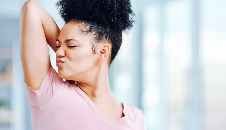 गर्मियों में अंडरआर्म्स से आने लगती है बदबू, दूर करने के लिए अपनाएं ये 10 आसान घरेलू उपाय