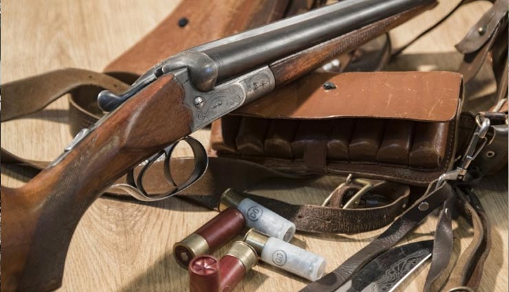 भारत में यहां हर शख्स रख सकता है बिना लाइसेंस के हथियार,  सरकार की तरफ से छूट