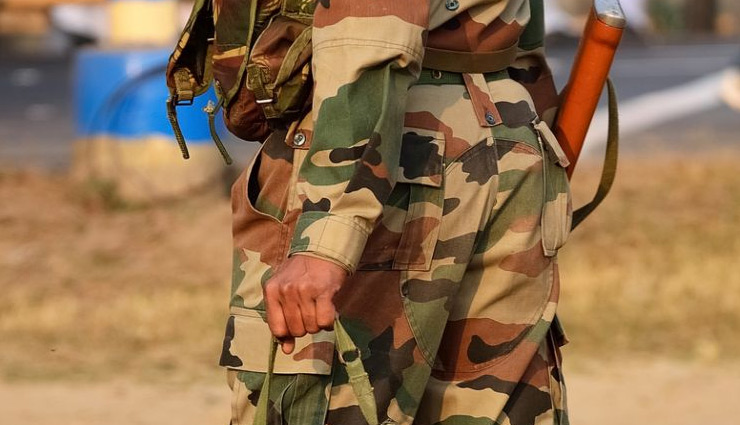 कोरोना वायरस: सामूहिक अंतिम संस्कार करने की सेना ले रही है ट्रेनिंग? आर्मी ने बताया फर्जी