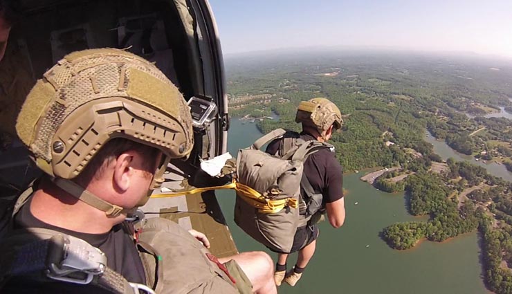 जोधपुर : सेना के अभ्यास के दौरान बड़ा हादसा, हेलिकॉप्टर से पानी में कूदे 4 जवान, 3 निकले, 1 लापता