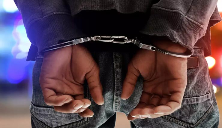 उदयपुर : गर्लफ्रेंड को मारने के लिए पिस्टल लिए घूम रहा था युवक, पुलिस ने किया गिरफ्तार