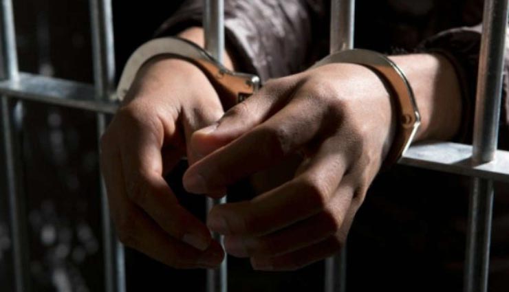 कोटा : मल्टीपरपज स्कूल में पुलिस ने दी दबिश, गांजा बेचते हुए तीन बदमाश गिरफ्तार