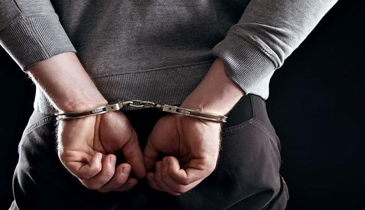 बीकानेर : राजकोट से गिरफ्तार हुआ झूठे मुकदमे में फंसाने की धमकी देने वाला आरोपी