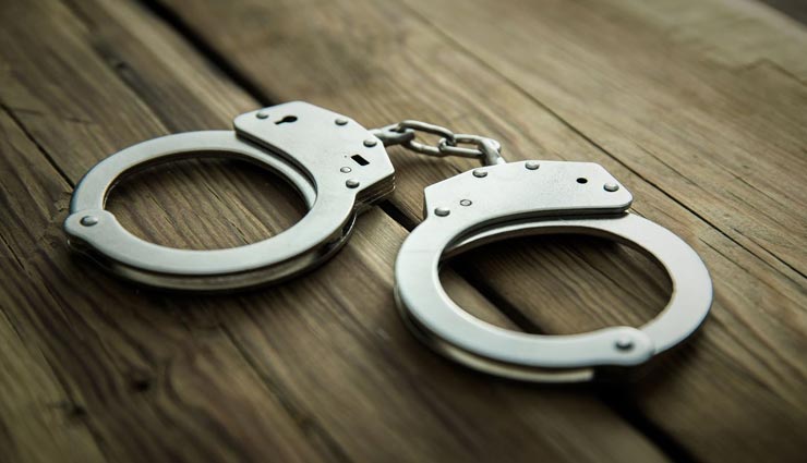 देहरादून : एसटीएफ की कारवाई में पकड़ा गया हथियारों का तस्कर, मिला देसी असलाह व कारतूस