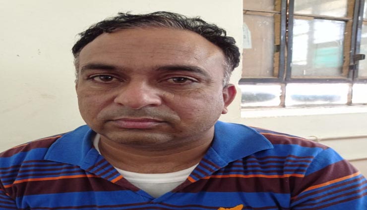 सीकर : पुलिस के हथ्ते चढ़ा 11 साल से फरार इनामी बदमाश, हत्या कर चला गया था विदेश 