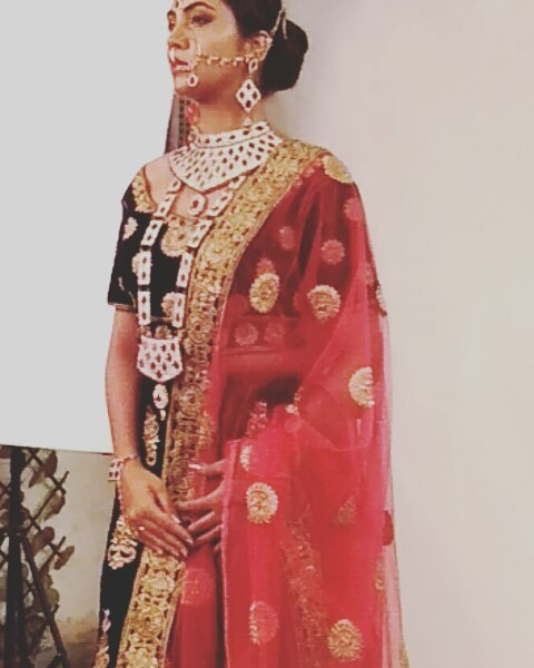 arshi khan latest bridal photoshoot,ex bigg boss 11 contestant,arshi khan hot pics,arshi khan