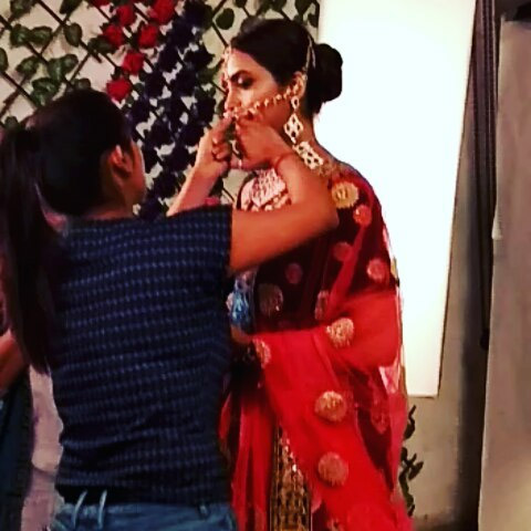 arshi khan latest bridal photoshoot,ex bigg boss 11 contestant,arshi khan hot pics,arshi khan