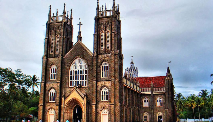 alappuzha tourist places,top attractions in alappuzha,must-visit places in alappuzha,alappuzha sightseeing,alappuzha tourism,best places to visit in alappuzha,alappuzha travel guide,alappuzha backwaters,alappuzha beach,alleppey houseboats,krishnapuram palace,marari beach,pathiramanal island,ambalappuzha sri krishna temple,punnamada lake,karumadi kuttan,arthunkal church,nehru trophy boat race,alappuzha attractions