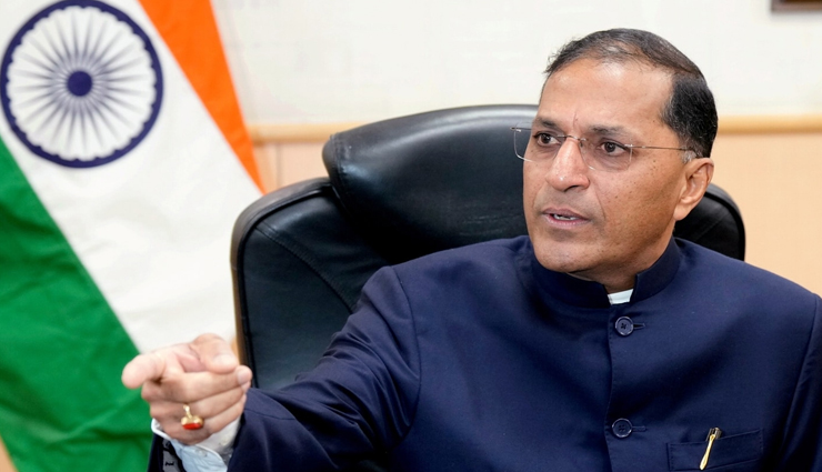 अरुण गोयल: आईएएस से स्वैच्छिक सेवानिवृत्ति के बाद EC के रूप में किया कानूनी चुनौती का सामना