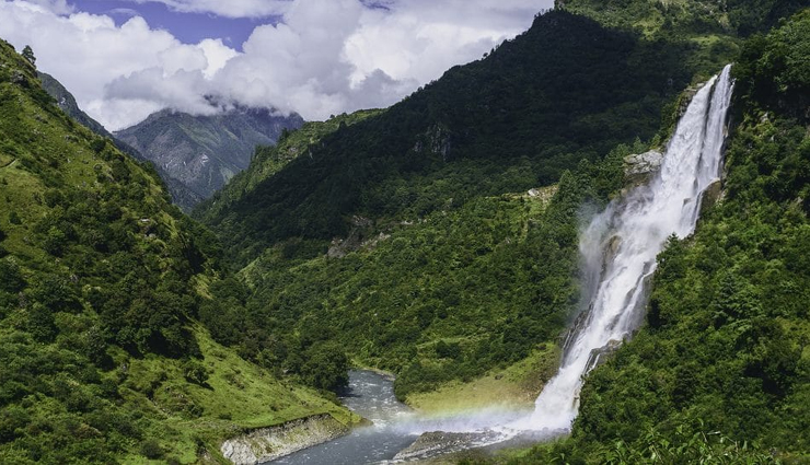 indian himalayas,attractions of the indian himalayas,travel,india travel,tourism,tourist attractions