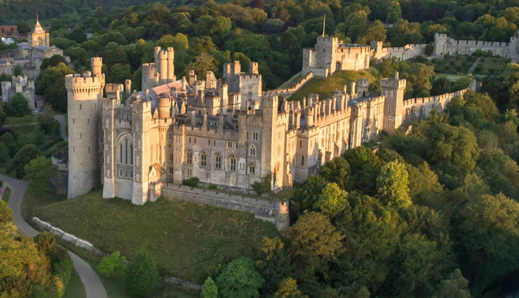 oldest castles in the united kingdom,oldest castles to visit,united kingdom castles to visit,united kingdom travel,united kingdom holidays,travel,travel guide,travel tips