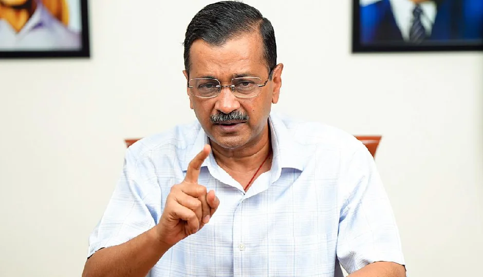 दिल्ली में 'बम' का आतंक, 3 दिन में 9 स्कूलों में दहशत, केजरीवाल बोले 'यह बीजेपी का जंगलराज'!