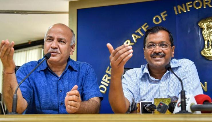 दिल्ली : बसों, मेट्रो में महिलाओं की फ्री यात्रा, BJP का वार- केजरीवाल ने 70 वादे कर 74 झूठ बोले