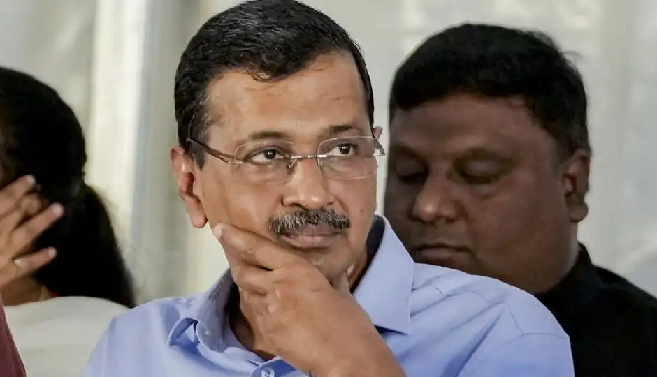 दिल्ली SIR में अरविंद केजरीवाल और परिवार को EC का नोटिस, AAP ने उठाए सवाल